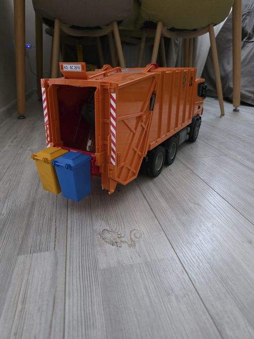 Іграшковий сміттєвоз Bruder Scania RR-series