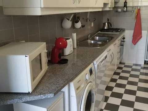 Quarto para arrendar - Cidade Universitária Campo Grande