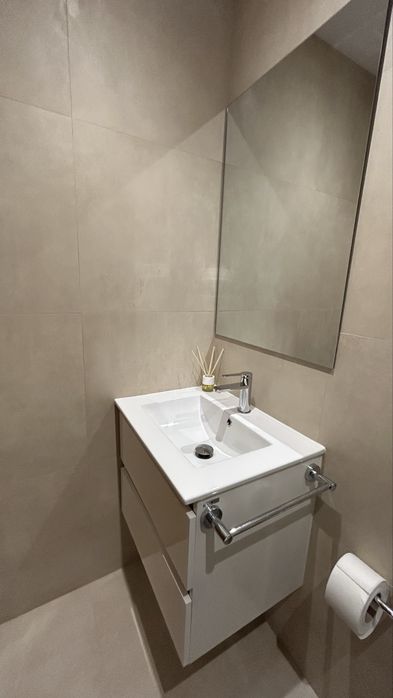 Quarto para arrendar, Amora