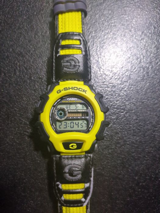 Casio  G-SHOCK  DW-004   200WR