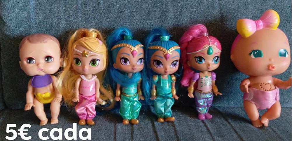 Várias bonecas, Barbie.