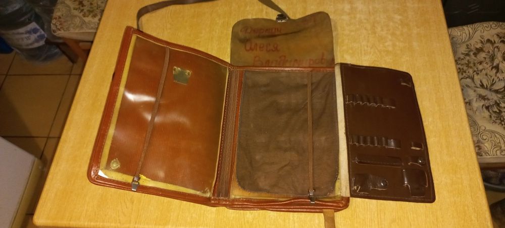Шкіряний  офіцерський планшет , гарний стан.