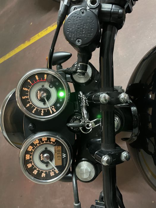 Kawazaki w800 special edition