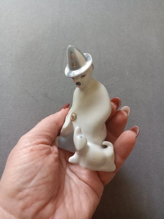 Фарфоровая статуэтка "Клоун Карандаш и собачка Клякса"