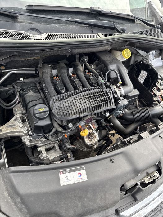 Peugeot 208 pecas
