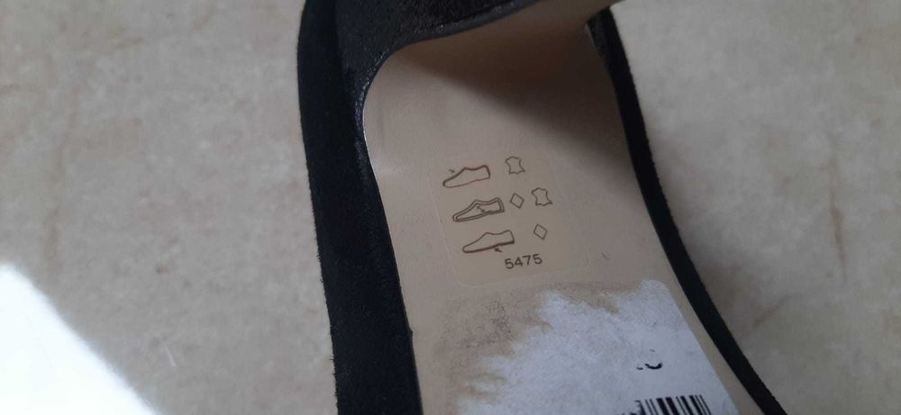 Zamszowe czółenka r. 36