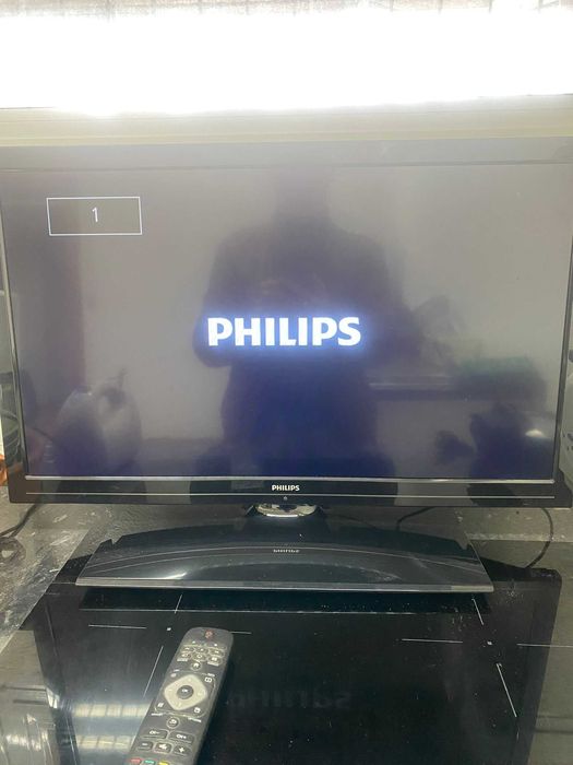 TV PHILIPS 26” HD HDMI — 60 € (URGENTE)