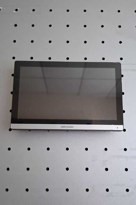 Новий IP відеодомофон Hikvision DS-KH6350-TE1