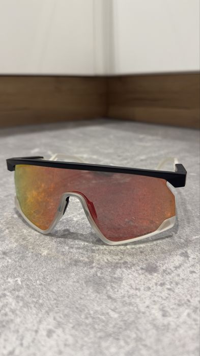 Oakley BXTR – okulary przeciwsłoneczne + pełny zestaw