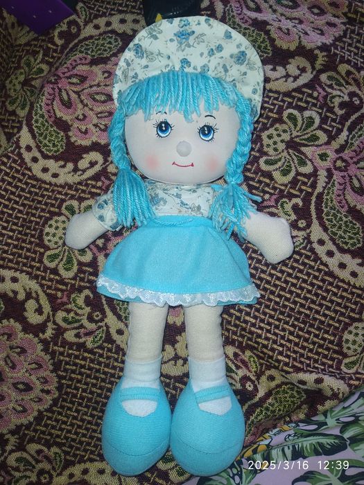 Кукла не дорого.