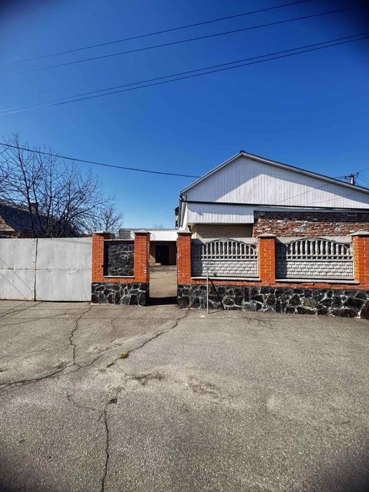 Продається будинок  з вбудованою пекарнею площею 147м2 в м.Городище, Черкаська обл.