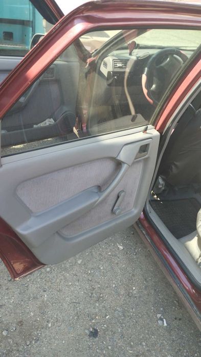 Продам авто Опель Вектра . Терміново.