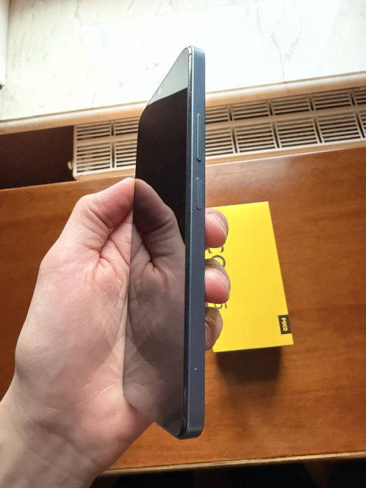 Продам Poco c65