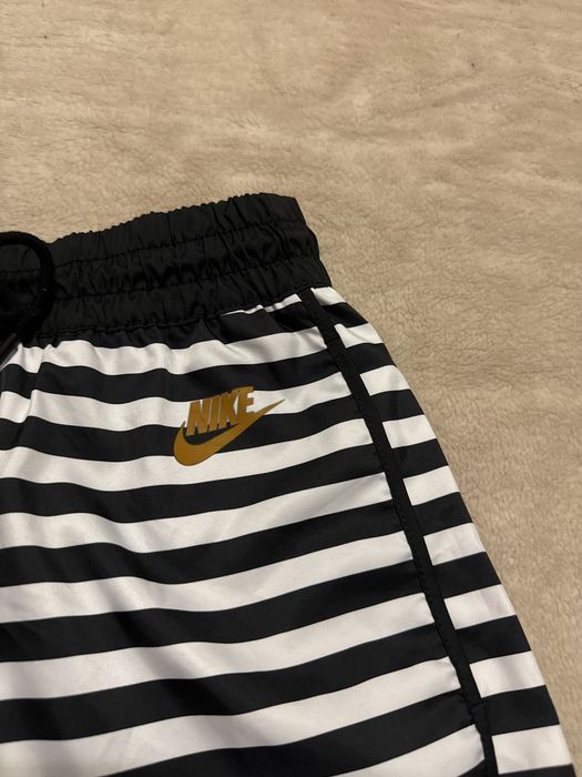 Шорты Nike размер s