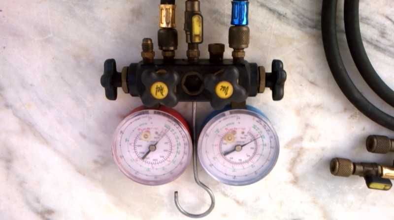 Manómetros para medição de gases de aparelhos de ar condicionado