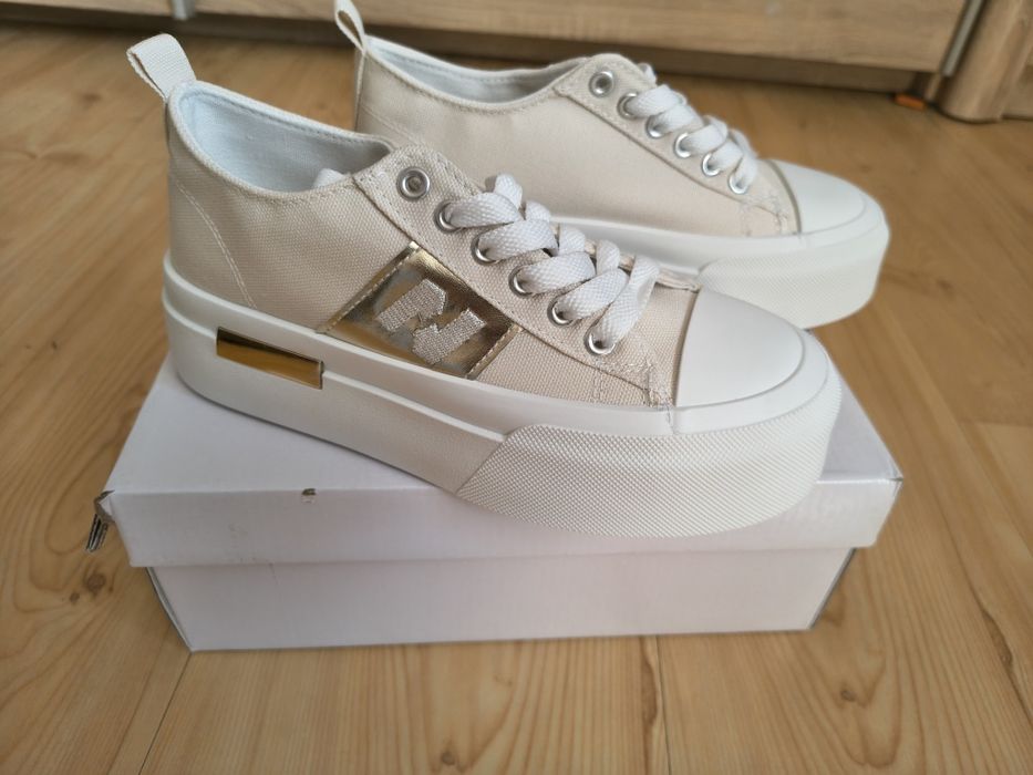 Modowe trampki buła zdobienie 36