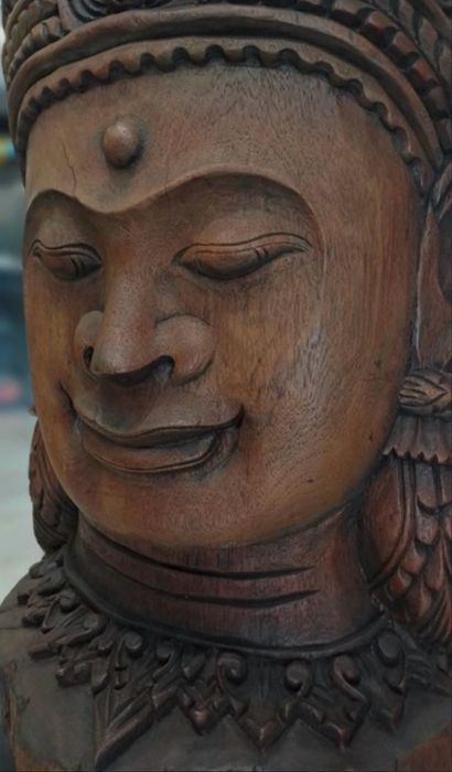 Escultura tronco maciço