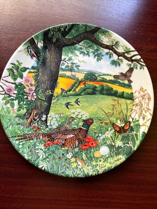 Тарелка декоративная коллекционная Wedgwood