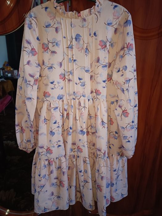 Продам плате розове .