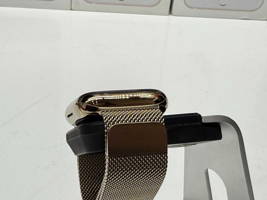MAГAЗИН Apple Watch Series 9 41mm Stainless Steel Gold Trade-In/Oбмeн