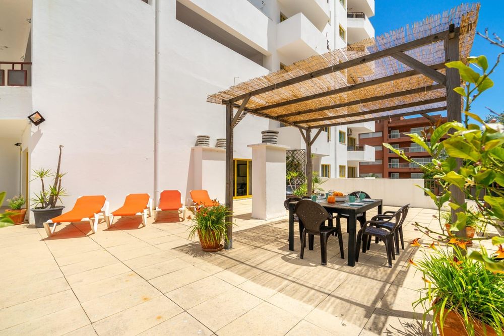 Terraço de sol T2 férias com terraço a 200m da praia  com ar condicionado