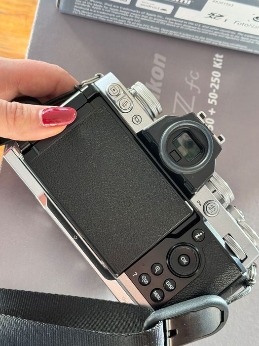 NIKON Z fc + Obiektyw 16-50mm f/3.5-6.3 Srebrny + 50-250mm f/4.5-6.3