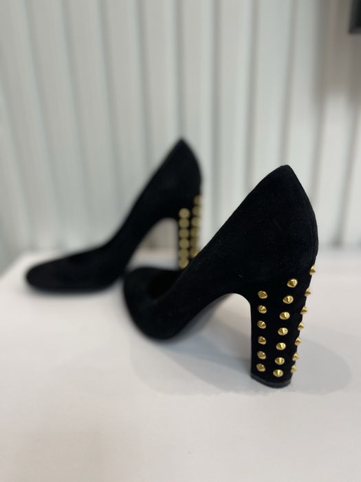 туфлі GUCCI Замшеві декоровані шипами. Оригінал 36