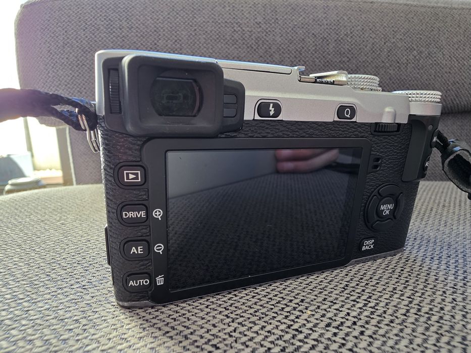 Fujifilm X-E2s com lente 18-55 mm