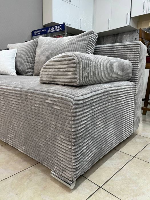 Диван компактний.Молодіжний.Ортопедичний.