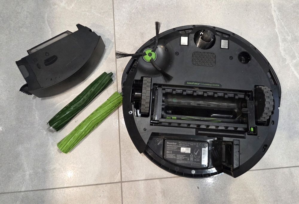 iRobot Roomba i5