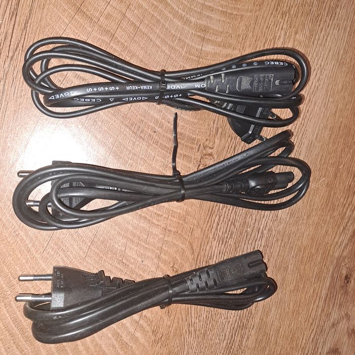 Kabel ósemka z wtykiem IEC C7