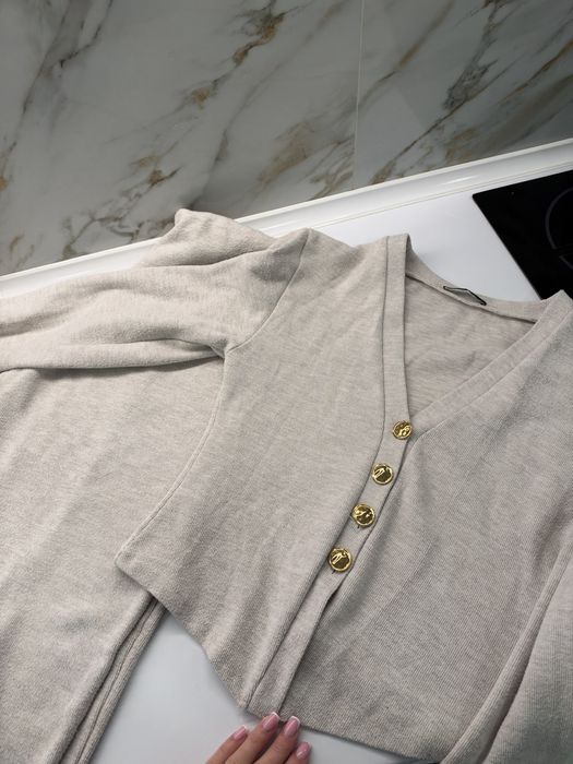 костюм Zara с кардиганом