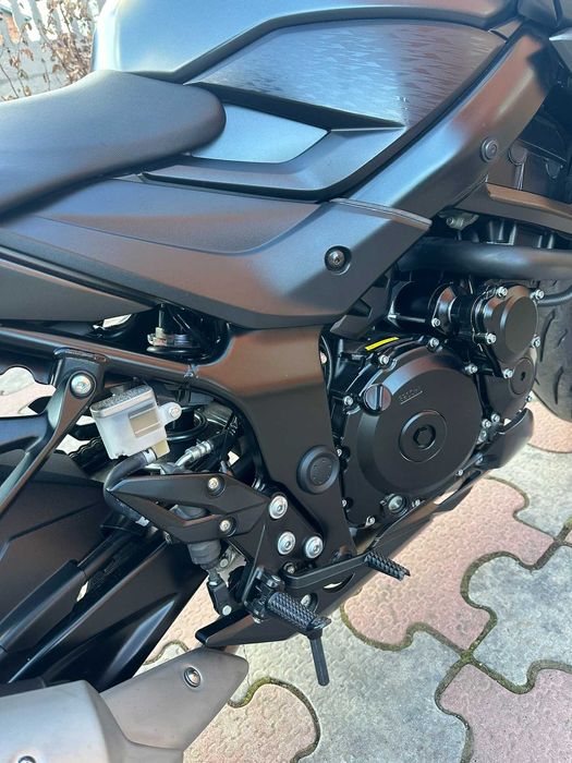 Suzuki GSX s 750