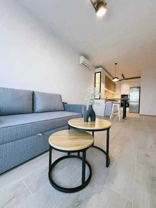 Продаж просторої 1-кімнатної квартири по вулиці Карла Мікльоша