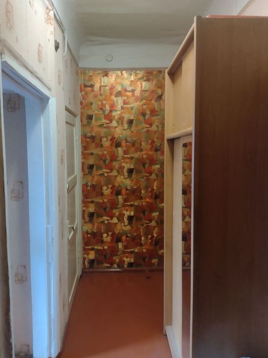Продам найдешевшу кімнату з балконом біля метро Холодна Гора.