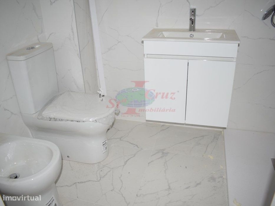 Apartamento T2 - Novo - Bairro de S. Miguel