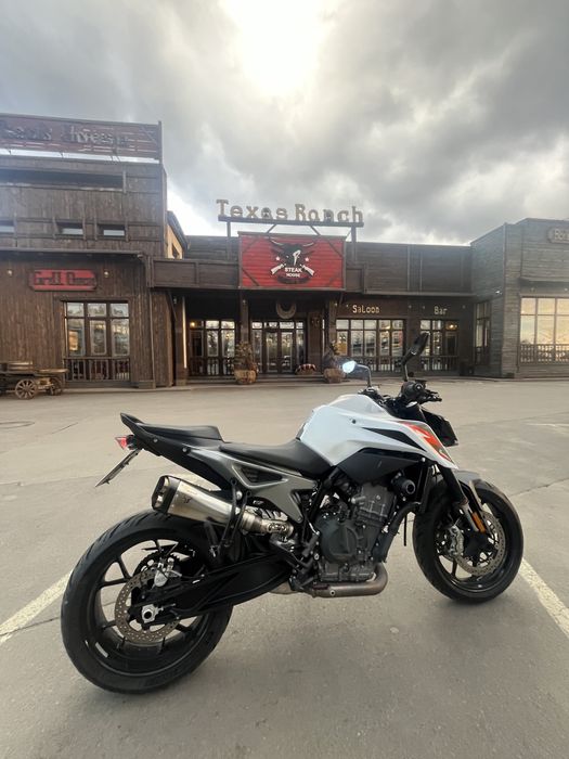 продам мотоцикл Ktm duke 790