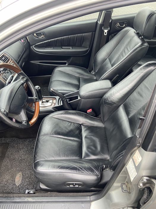 Mitsubishi galant 2.5v6 99r elegance
