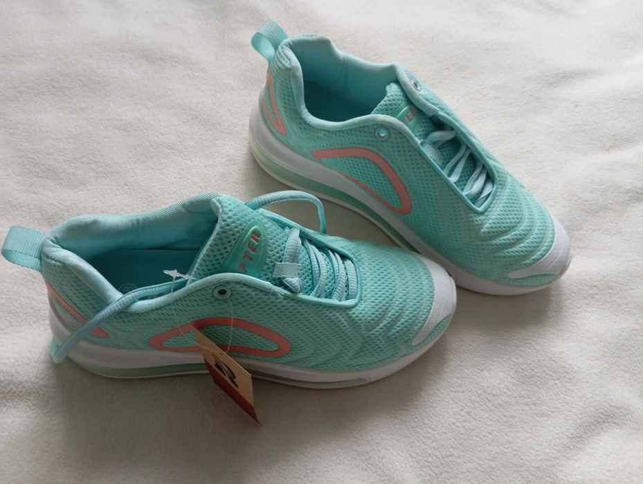 Buty sportowe damskie