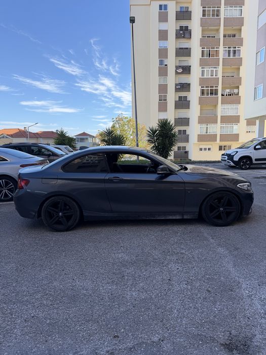Vendo BMW 218D de 2014 foto 3