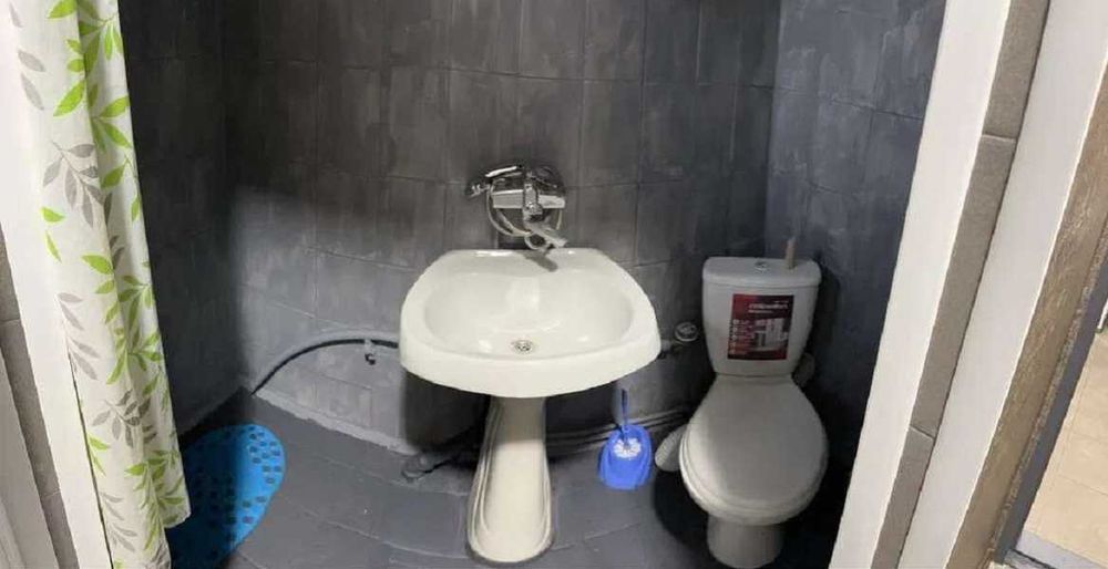 Продається 2-кім.кв.Новобаварський р-н. пров. Одоєвський.30 кв метр DD