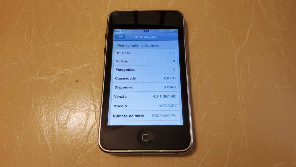 Apple iPod para ouvir musica e conexão á internet