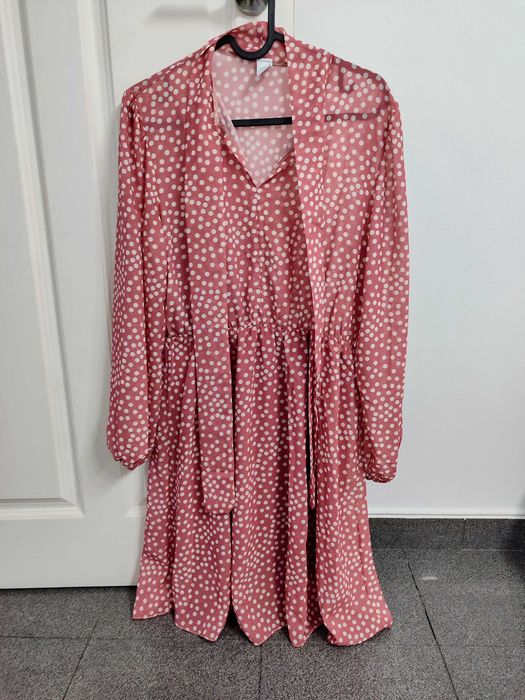 Vestido com bolinhas