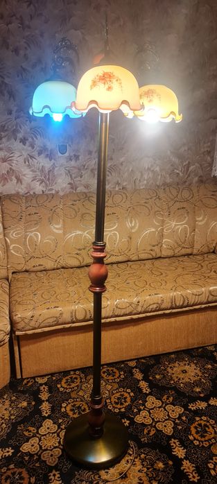 Lampa    stojącą