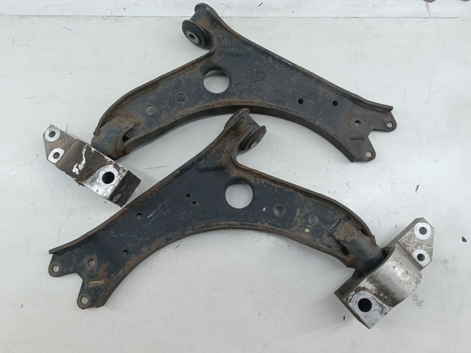 Braços de suspensão esquerdo e direito - VOLKSWAGEN CADDY II Combi (9K9B) | 95 - 04