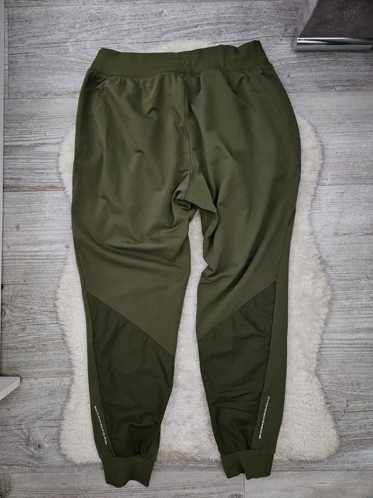 Spodnie dresowe Nike Rozmiar S Zielone khaki dres dresy Nike Swoosh