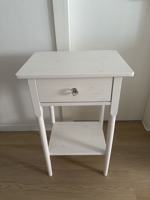 Mesa cabeceira Ikea