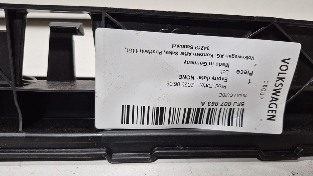 Ślizg zderzaka srodkowy tylny Seat Ateca 5FJ.807.863A