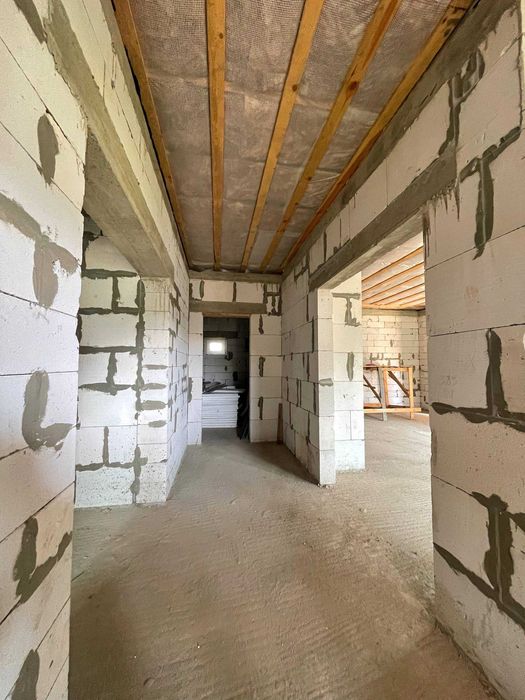 Продам капитальный одноэтажный дом в ПГТ Таирова площадь  150 м