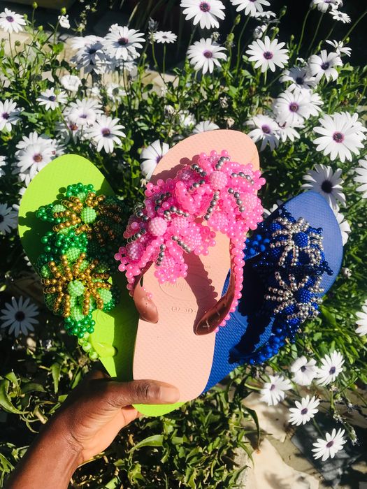 Chinelos havaianas novas 35€